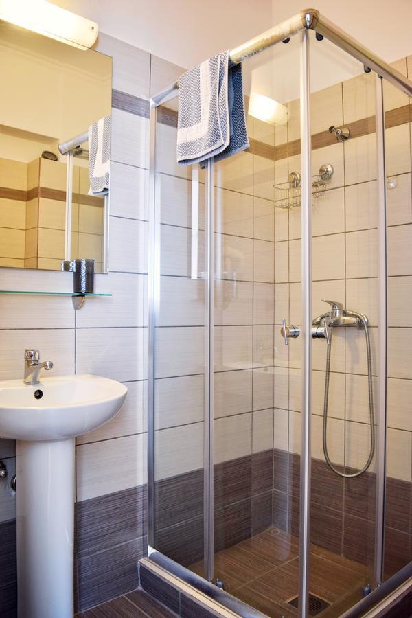 Ostria'S House Apartment Ratzaklion ภายนอก รูปภาพ